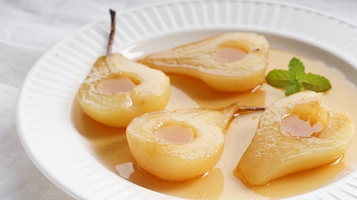 Poire pochée au miel et thé blanc Kamélya
